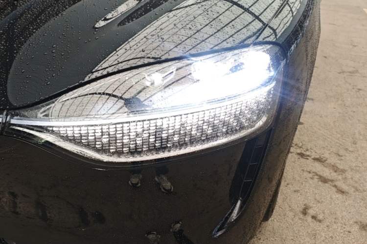 Used Hima AITO M9 2024 Range-Extended Ultra Version 42 kWh 6-Seater Model Left Front Headlight