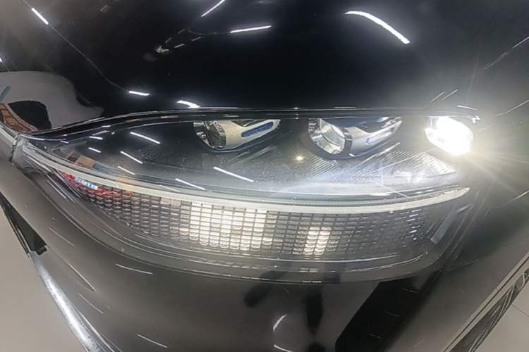 Used Hima AITO M9 2024 Range-Extended Ultra Version 42 kWh 6-Seater Model Left Front Headlight