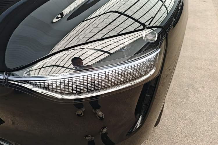 Used Hima AITO M9 2024 Range-Extended Ultra Version 42 kWh 6-Seater Model Left Front Headlight