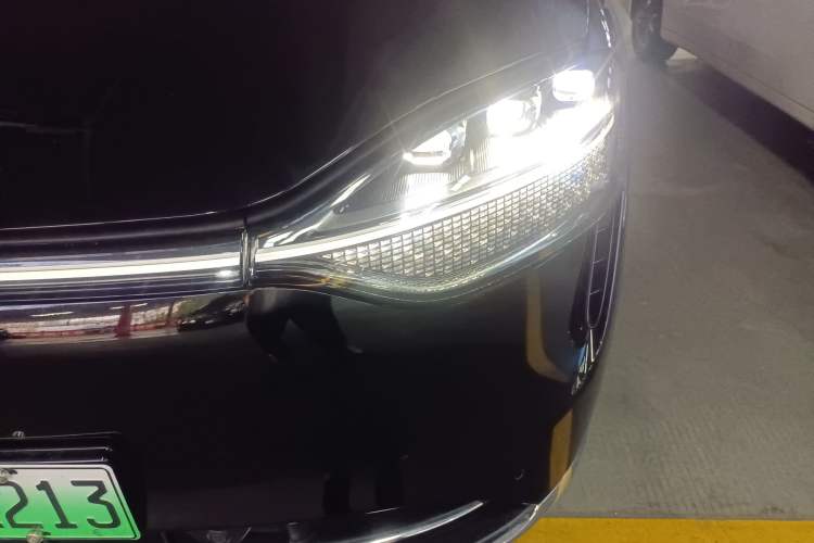 Used Hima AITO M9 2024 Range-Extended Max Edition 52 kWh 6-Seater Version Left Front Headlight