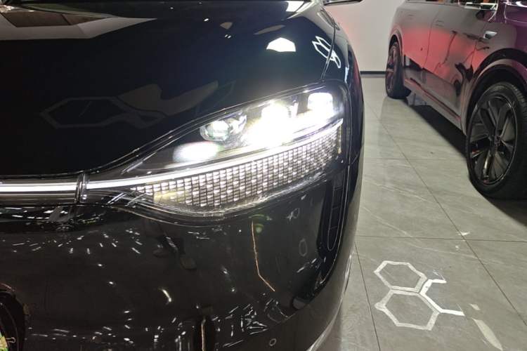 Used Hima AITO M9 2024 Range-Extended Max Edition 52 kWh 6-Seater Version Left Front Headlight