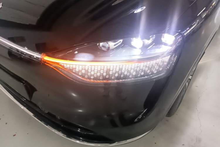 Used Hima AITO M9 2024 Range-Extended Ultra Version 42 kWh 6-Seater Model Left Front Headlight