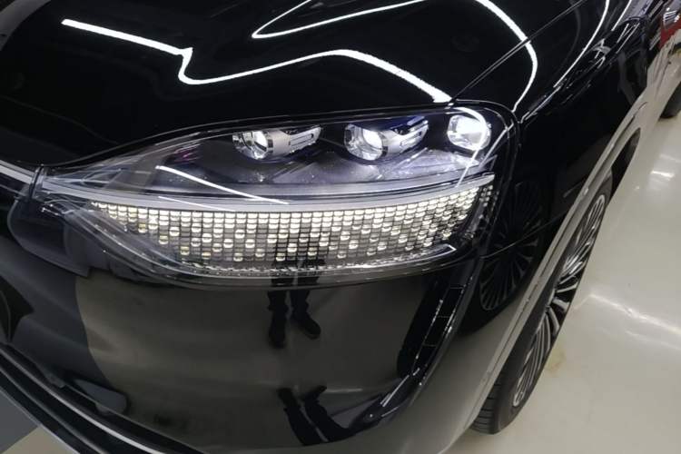 Used Hima AITO M9 2024 Range-Extended Max Edition 42 kWh 6-Seater Version Left Front Headlight