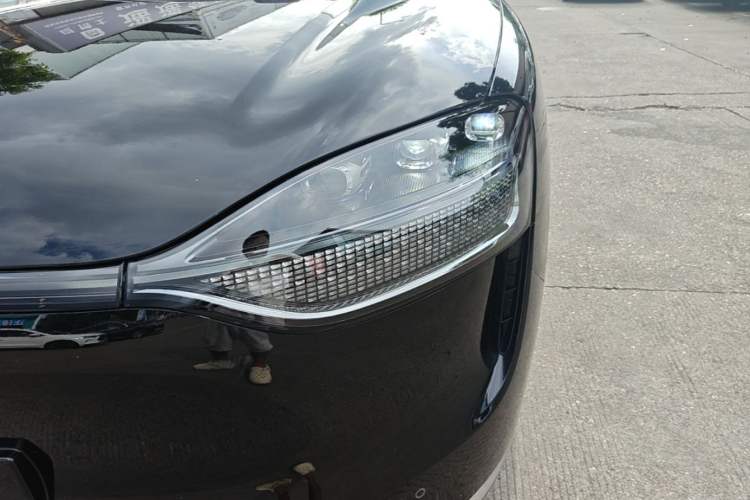 Used Hima AITO M9 2024 Range-Extended Ultra Version 42 kWh 6-Seater Model Left Front Headlight