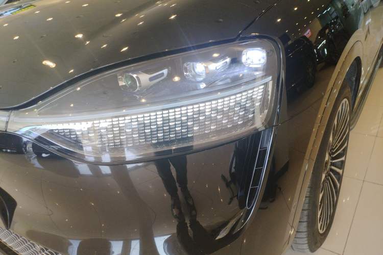 Used Hima AITO M9 2024 All-Electric Ultra Version 100 kWh 5-Seater Model Left Front Headlight