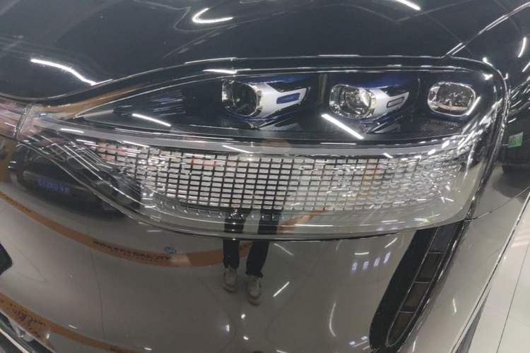 Used Hima AITO M9 2024 Range-Extended Ultra Version 52 kWh 6-Seater Model Left Front Headlight