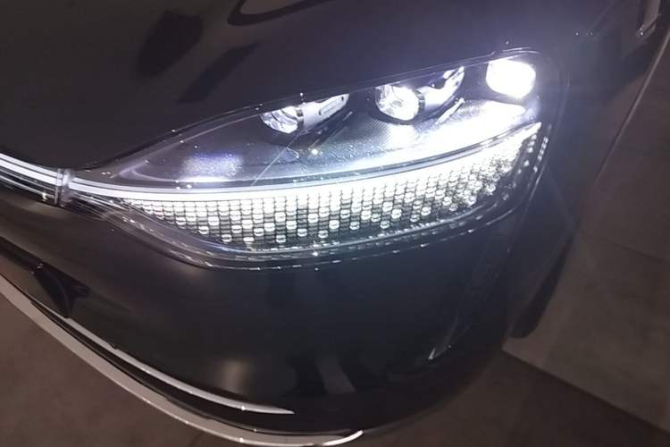 Used Hima AITO M9 2024 Range-Extended Max Edition 42 kWh 6-Seater Version Left Front Headlight