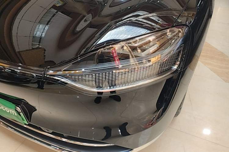 Used Hima AITO M9 2024 Range-Extended Ultra Version 52 kWh 6-Seater Model Left Front Headlight