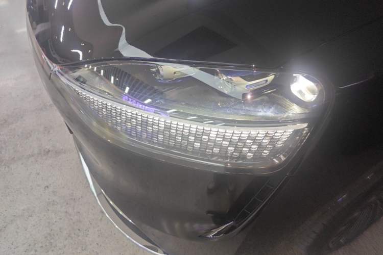 Used Hima AITO M9 2024 Range-Extended Max Edition 52 kWh 6-Seater Version Left Front Headlight