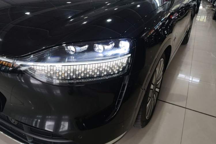 Used Hima AITO M9 2024 Range-Extended Max Edition 52 kWh 6-Seater Version Left Front Headlight