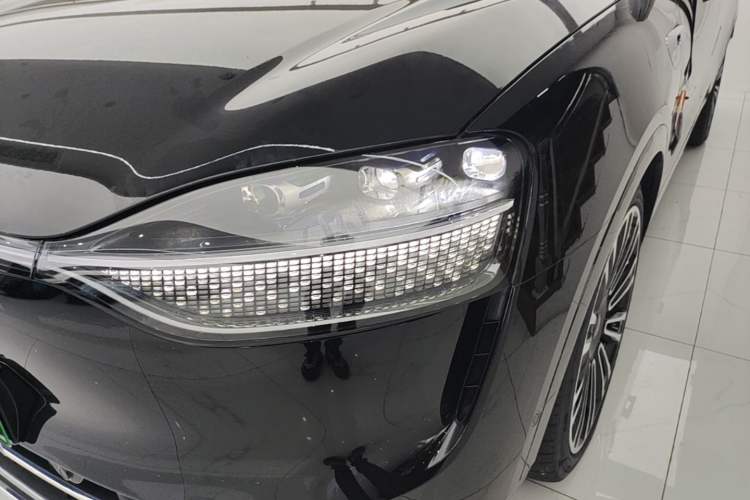 Used Hima AITO M9 2024 Range-Extended Ultra Version 42 kWh 6-Seater Model Left Front Headlight