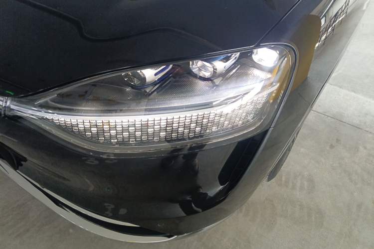 Used Hima AITO M9 2024 Range-Extended Ultra Version 52 kWh 6-Seater Model Left Front Headlight