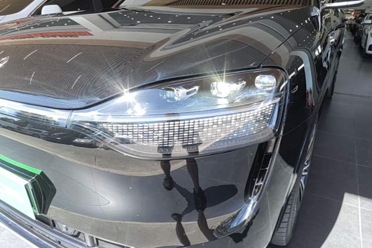 Used Hima AITO M9 2024 Range-Extended Ultra Version 42 kWh 6-Seater Model Left Front Headlight