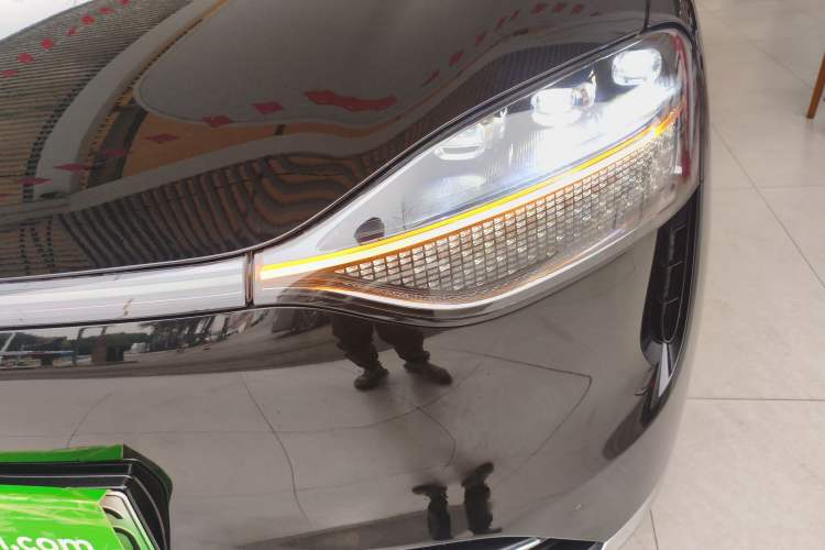 Used Hima AITO M9 2024 Range-Extended Max Edition 52 kWh 5-Seater Version Left Front Headlight