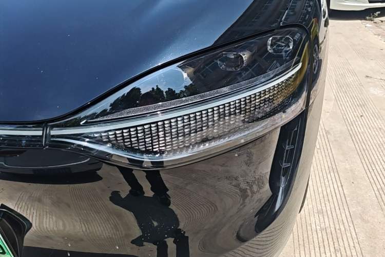 Used Hima AITO M9 2024 Range-Extended Ultra Version 42 kWh 6-Seater Model Left Front Headlight