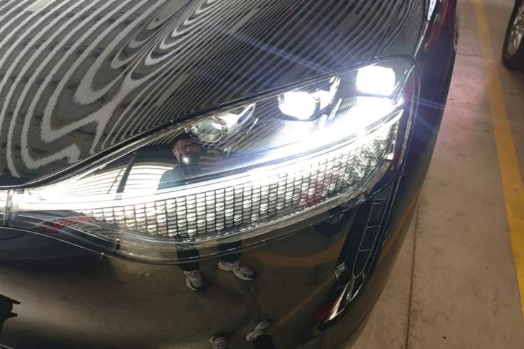 Used Hima AITO M9 2024 Range-Extended Ultra Version 42 kWh 6-Seater Model Left Front Headlight