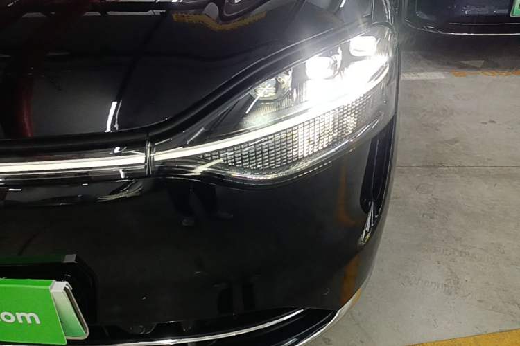 Used Hima AITO M9 2024 Range-Extended Ultra Version 42 kWh 6-Seater Model Left Front Headlight