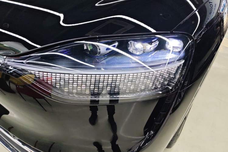 Used Hima AITO M9 2024 Range-Extended Ultra Version 52 kWh 5-Seater Model Left Front Headlight