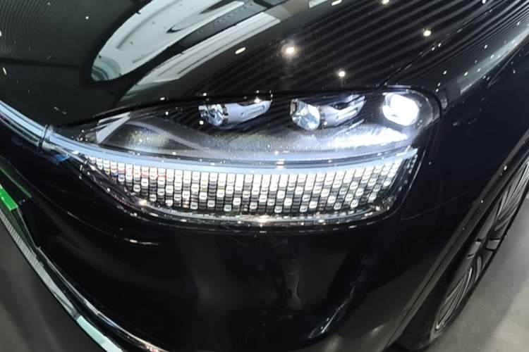 Used Hima AITO M9 2024 Range-Extended Max Edition 42 kWh 6-Seater Version Left Front Headlight