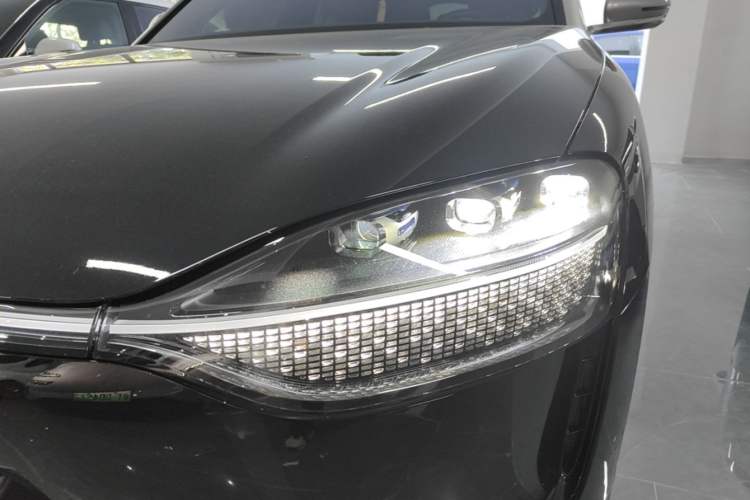 Used Hima AITO M9 2024 Range-Extended Ultra Version 42 kWh 6-Seater Model Left Front Headlight