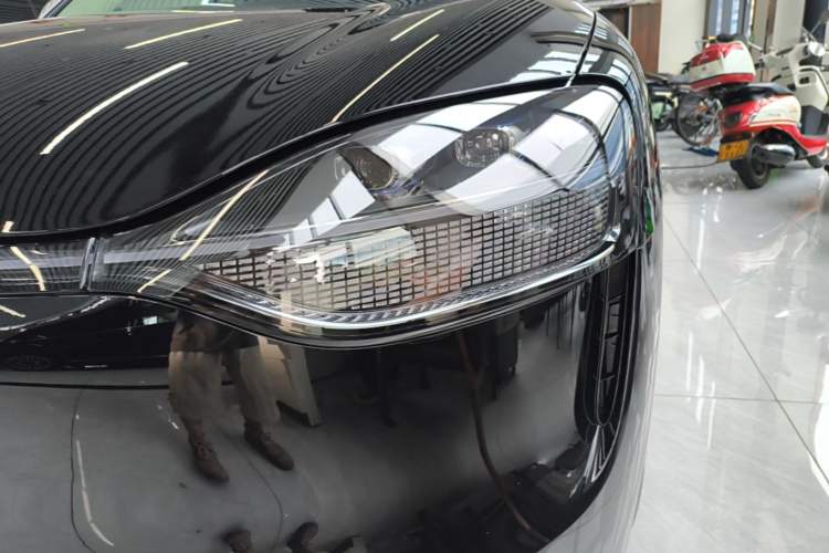 Used Hima AITO M9 2024 Range-Extended Ultra Version 52 kWh 5-Seater Model Left Front Headlight