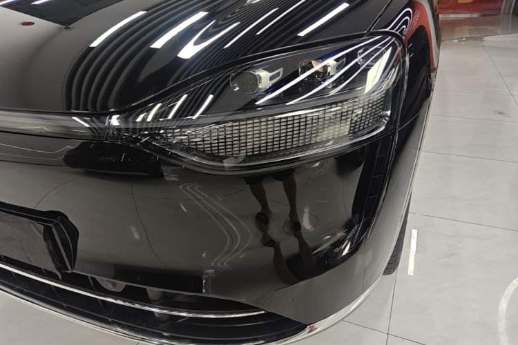 Used Hima AITO M9 2024 Range-Extended Ultra Version 52 kWh 6-Seater Model Left Front Headlight