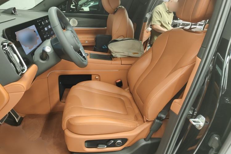 Used Hima AITO M9 2024 Range-Extended Ultra Version 42 kWh 6-Seater Model Left Front Seat