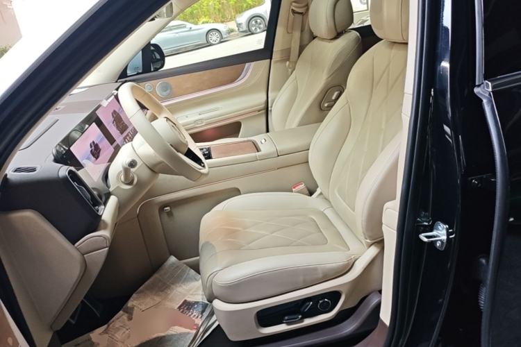 Used Hima AITO M9 2024 Range-Extended Max Edition 52 kWh 6-Seater Version Left Front Seat