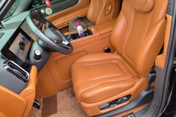 Used Hima AITO M9 2024 Range-Extended Ultra Version 42 kWh 6-Seater Model Left Front Seat