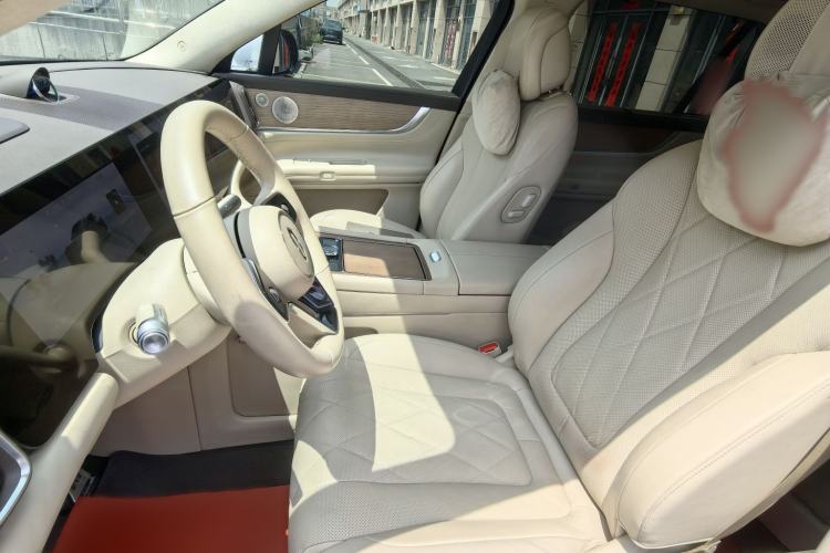 Used Hima AITO M9 2024 Range-Extended Ultra Version 42 kWh 6-Seater Model Left Front Seat