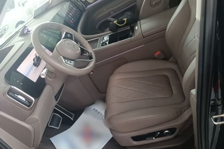 Used Hima AITO M9 2024 Range-Extended Ultra Version 52 kWh 5-Seater Model Left Front Seat