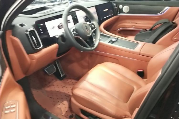 Used Hima AITO M9 2024 Range-Extended Ultra Version 52 kWh 5-Seater Model Left Front Seat