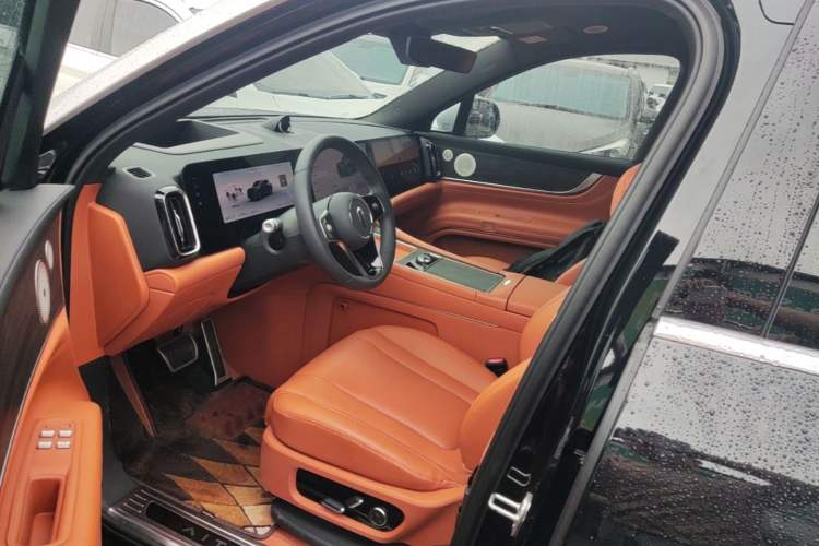 Used Hima AITO M9 2024 Range-Extended Max Edition 42 kWh 6-Seater Version Left Front Seat