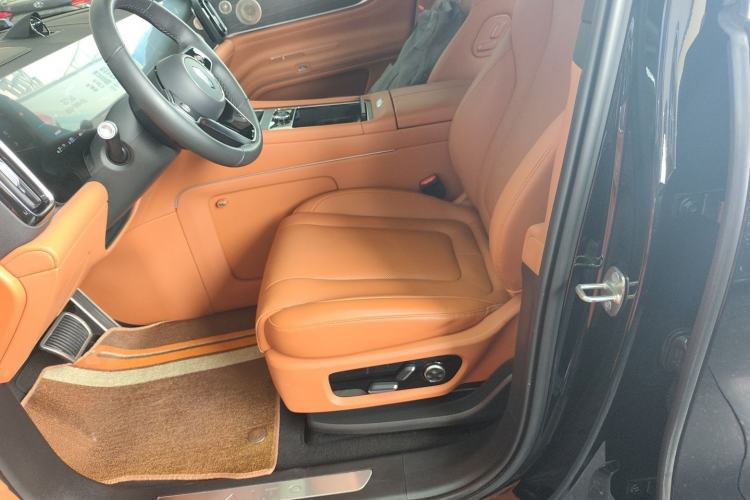 Used Hima AITO M9 2024 Range-Extended Max Edition 42 kWh 6-Seater Version Left Front Seat