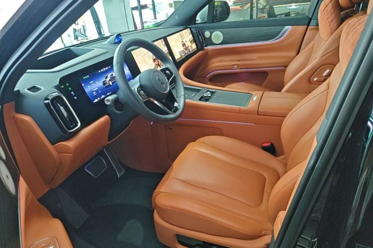 Used Hima AITO M9 2024 Range-Extended Ultra Version 42 kWh 6-Seater Model Left Front Seat