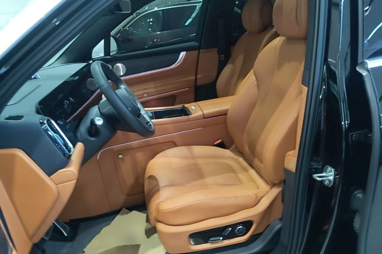 Used Hima AITO M9 2024 Range-Extended Ultra Version 42 kWh 6-Seater Model Left Front Seat
