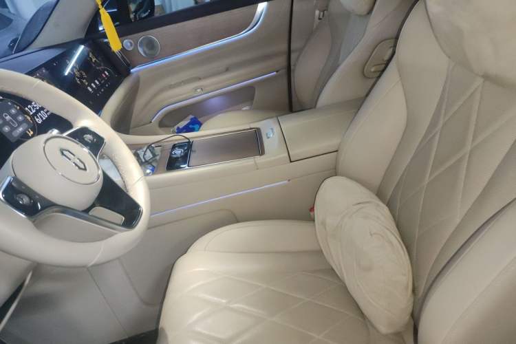 Used Hima AITO M9 2024 Range-Extended Ultra Version 42 kWh 6-Seater Model Left Front Seat