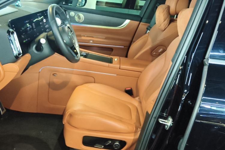 Used Hima AITO M9 2024 Range-Extended Ultra Version 42 kWh 6-Seater Model Left Front Seat