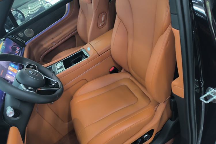 Used Hima AITO M9 2024 Range-Extended Max Edition 42 kWh 6-Seater Version Left Front Seat