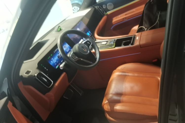 Used Hima AITO M9 2024 Range-Extended Max Edition 52 kWh 6-Seater Version Left Front Seat