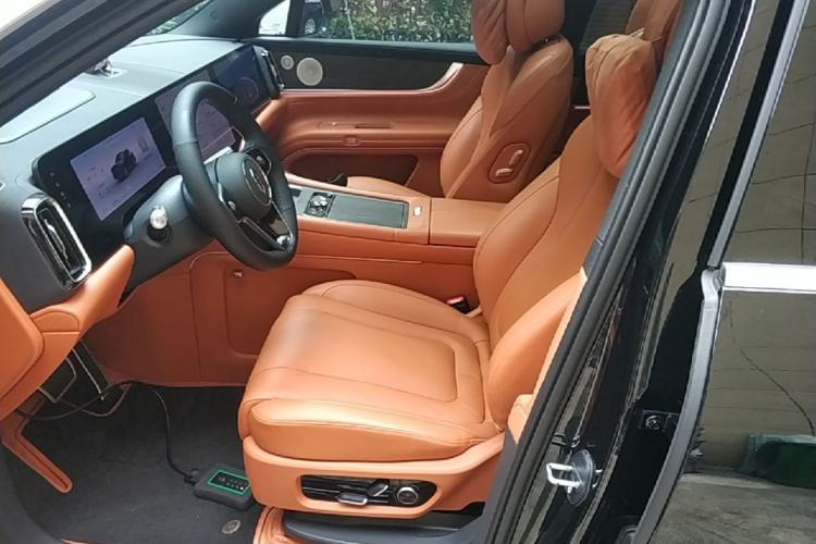 Used Hima AITO M9 2024 Range-Extended Ultra Version 42 kWh 6-Seater Model Left Front Seat