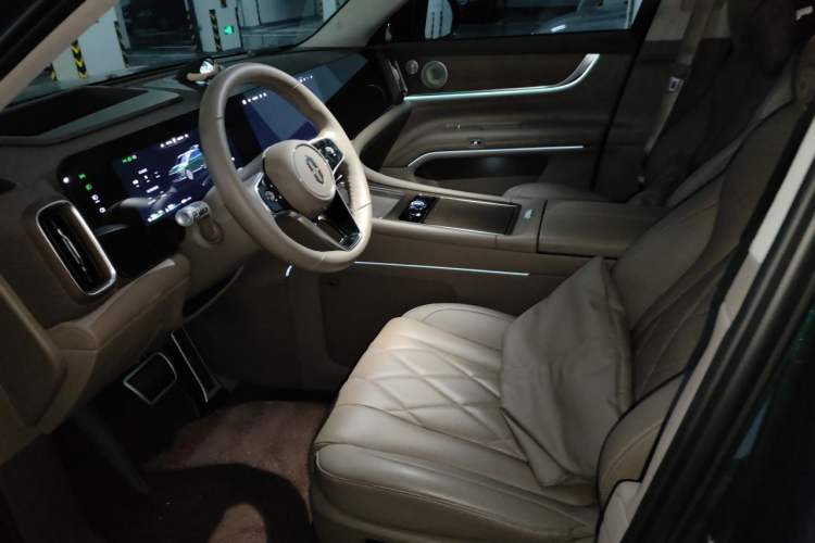 Used Hima AITO M9 2024 Range-Extended Max Edition 42 kWh 5-Seater Version Left Front Seat