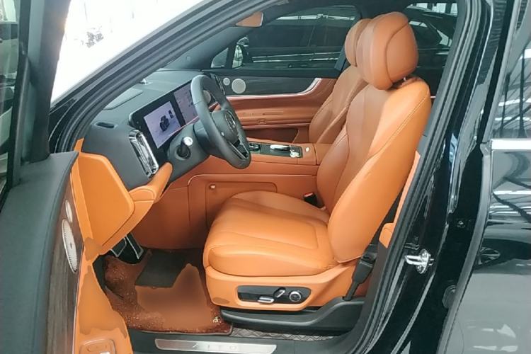 Used Hima AITO M9 2024 Range-Extended Ultra Version 42 kWh 6-Seater Model Left Front Seat
