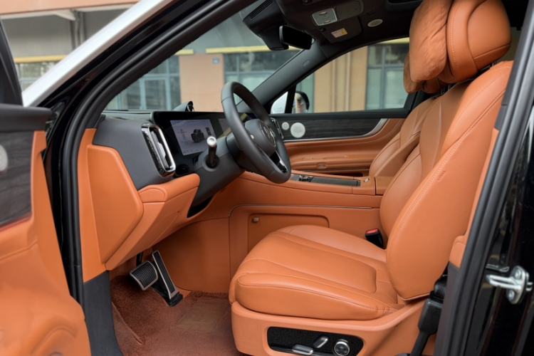 Used Hima AITO M9 2024 Range-Extended Ultra Version 42 kWh 6-Seater Model Left Front Seat
