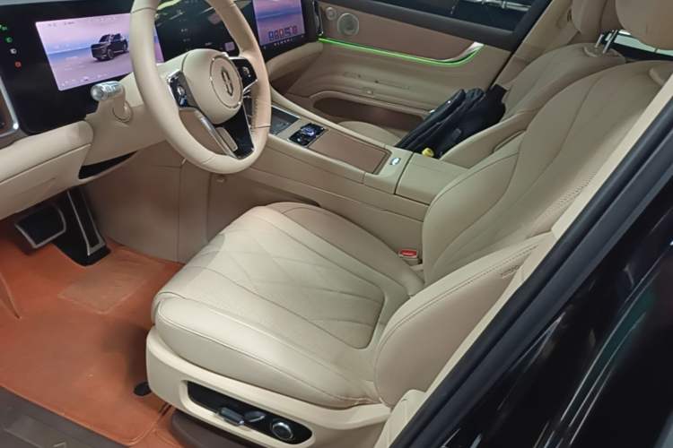 Used Hima AITO M9 2024 Range-Extended Ultra Version 42 kWh 6-Seater Model Left Front Seat