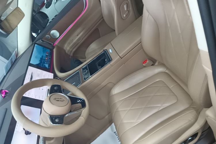 Used Hima AITO M9 2024 Range-Extended Ultra Version 52 kWh 5-Seater Model Left Front Seat