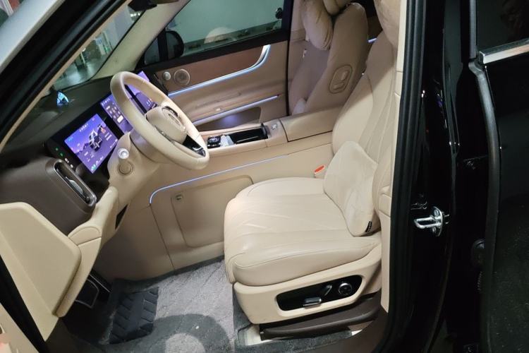 Used Hima AITO M9 2024 Range-Extended Ultra Version 42 kWh 6-Seater Model Left Front Seat