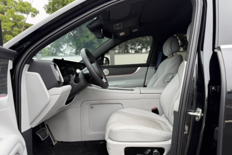Used Hima AITO M9 2024 Range-Extended Max Edition 42 kWh 6-Seater Version Left Front Seat