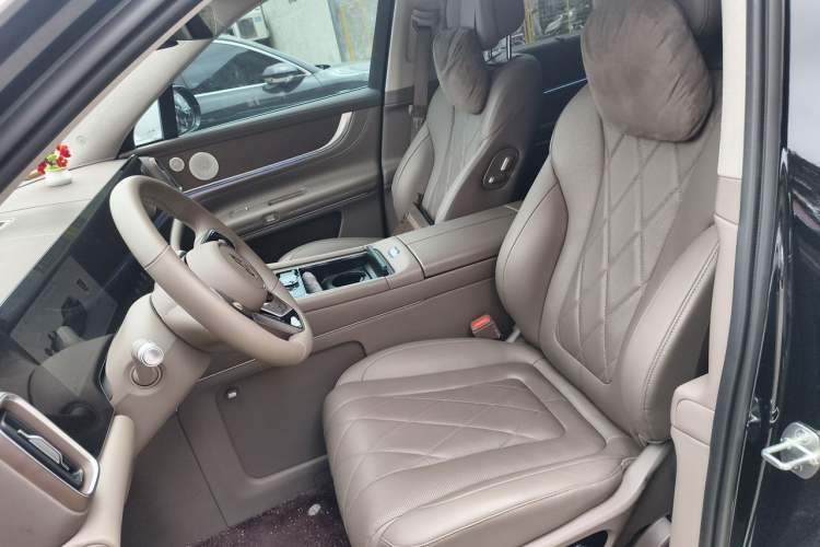 Used Hima AITO M9 2024 Range-Extended Max Edition 42 kWh 5-Seater Version Left Front Seat