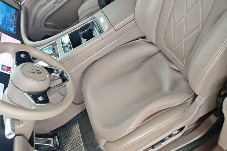 Used Hima AITO M9 2024 Range-Extended Max Edition 52 kWh 5-Seater Version Left Front Seat